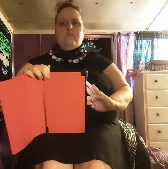 Meet your Posher/Seller Desiree - Picture 1 of 10